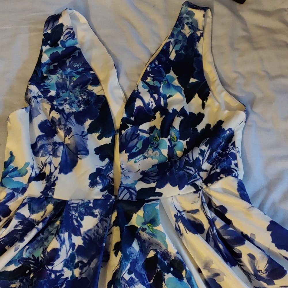 Dress - Picture 2 of 3